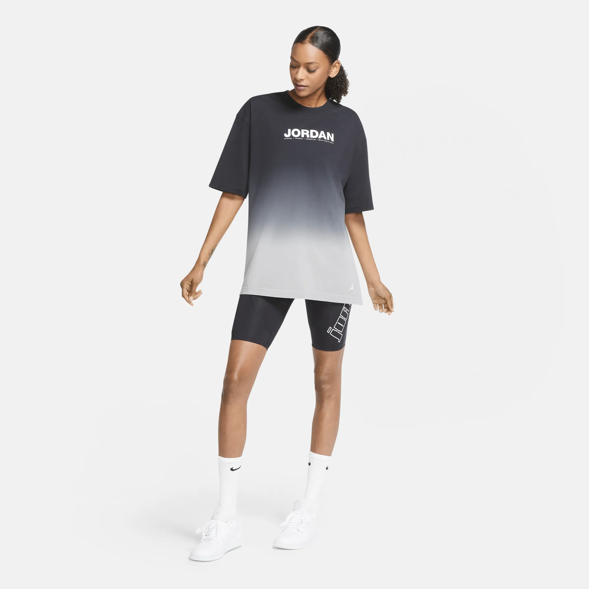 Air Jordan Womens Oversize Black Short-Sleeve Tee