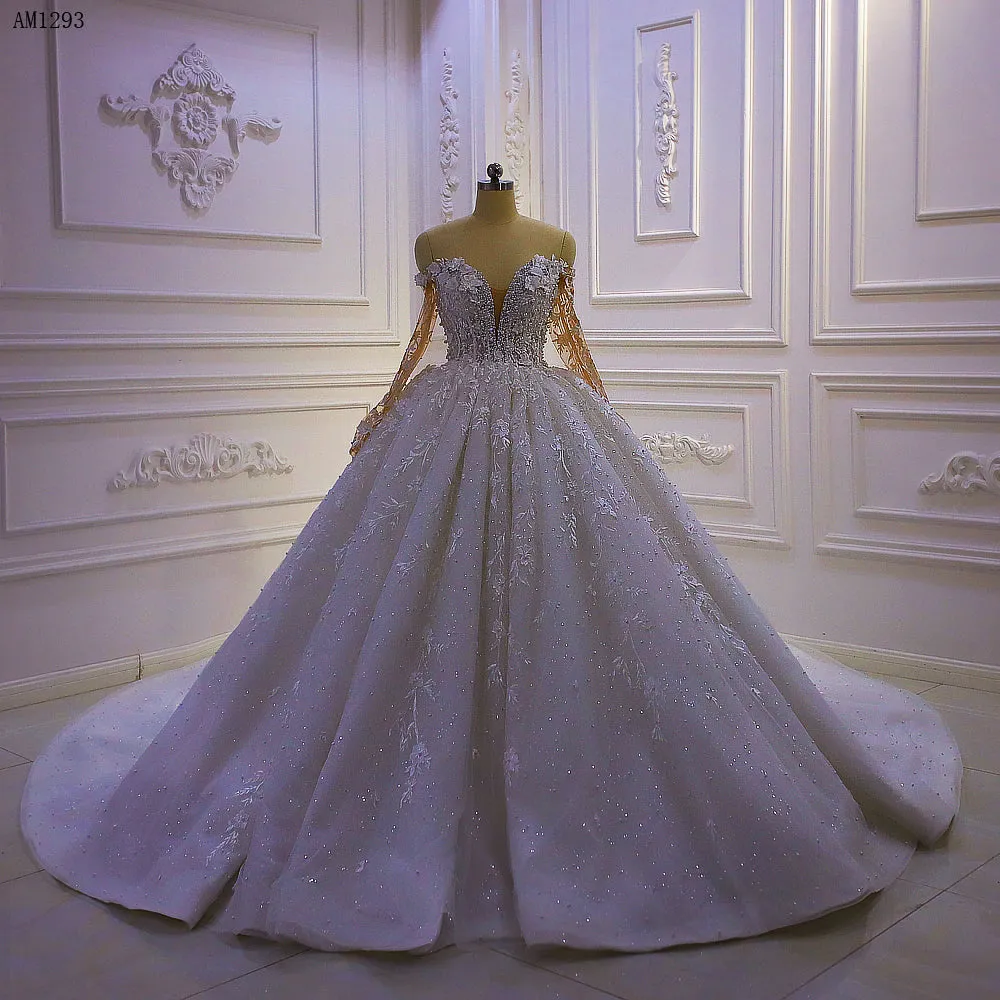 AM1293 Luxury V-neck Applique Lace Long Sleeve Ball Gown Wedding Dress