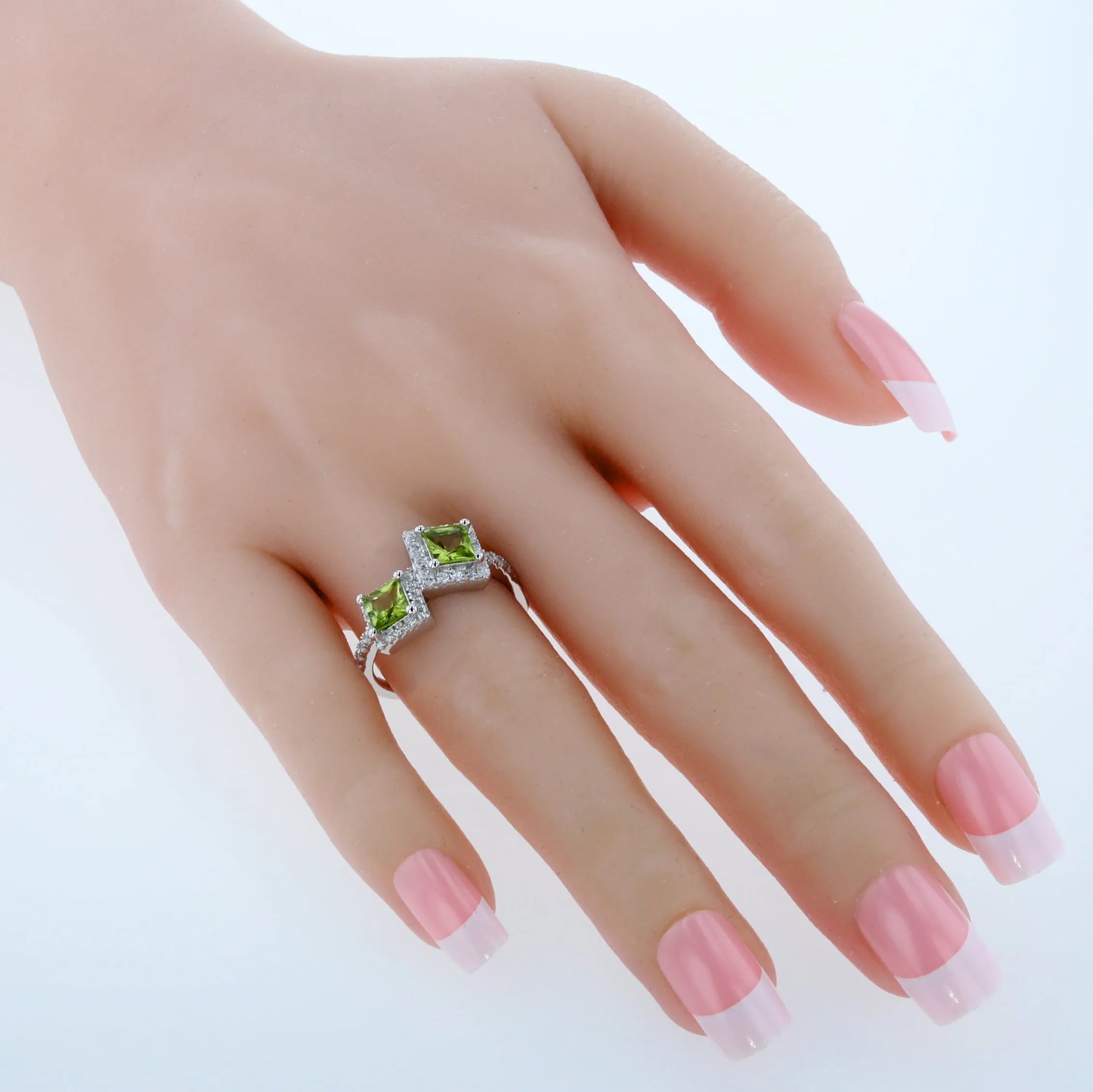 Peridot Princess Cut Sterling Silver Ring Size 7